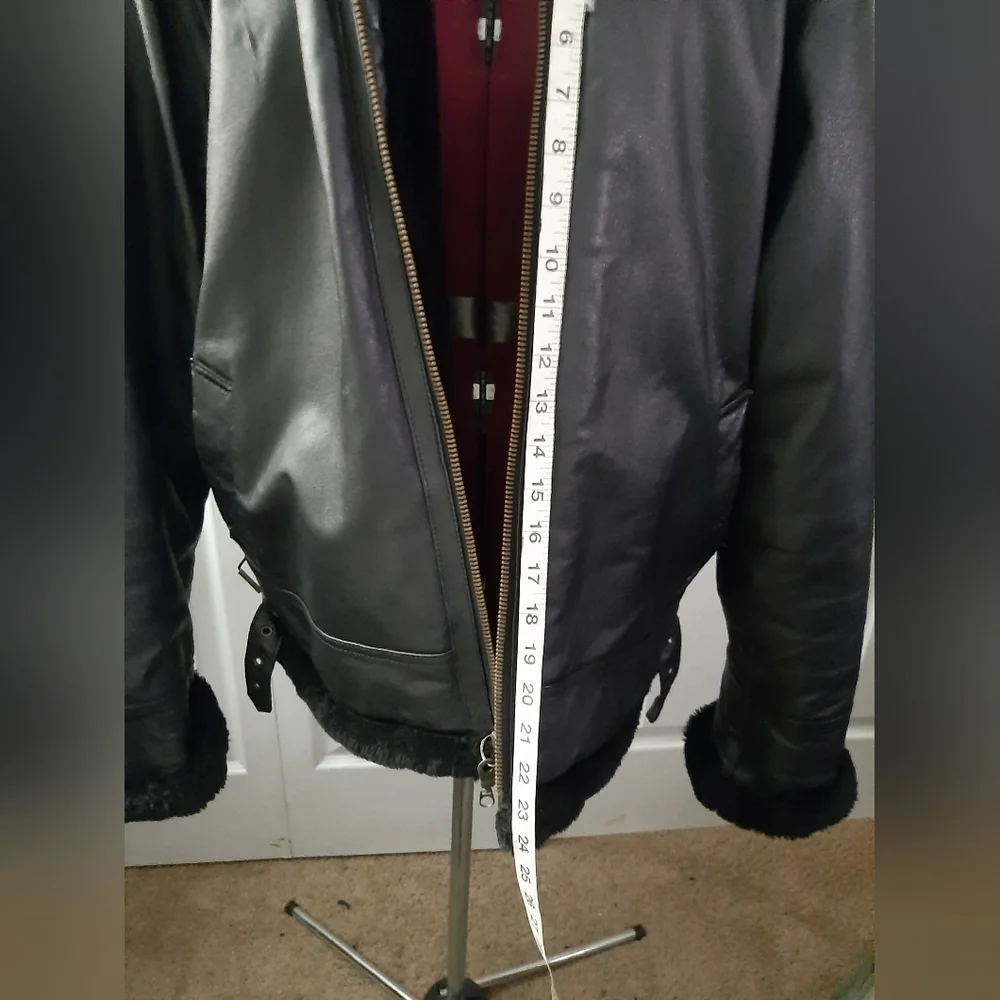 100% Geniune Shearling Leather - Picture 3 of 13